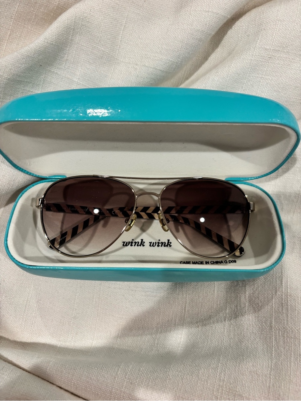 Kate Spade Aviator Sunglasses in Black Gradient Lenses